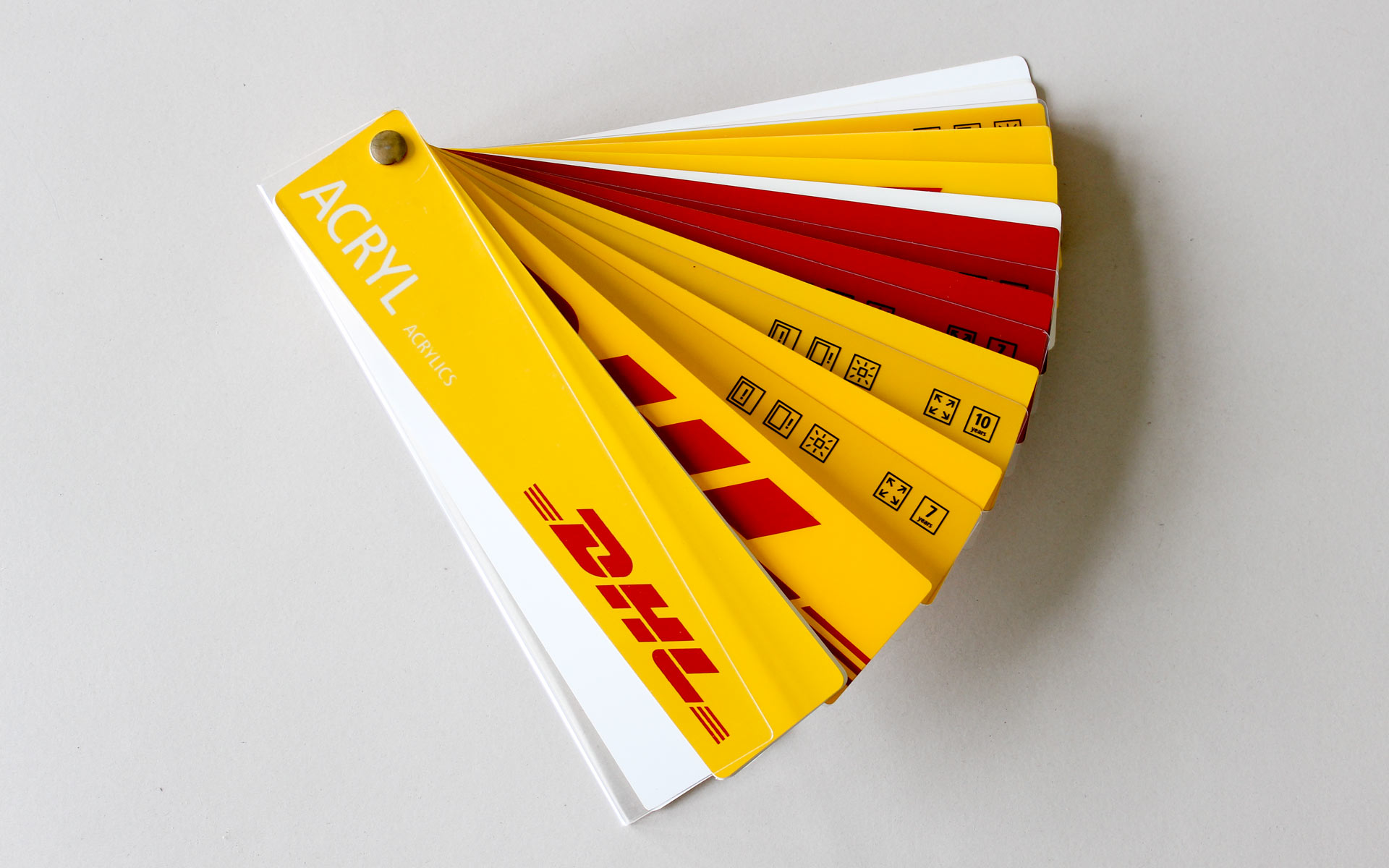 Deutsche Post AG / DHL Corporate Design, Farb- und Folienfächer für die Farbbstandardisierung, Corporate Colours