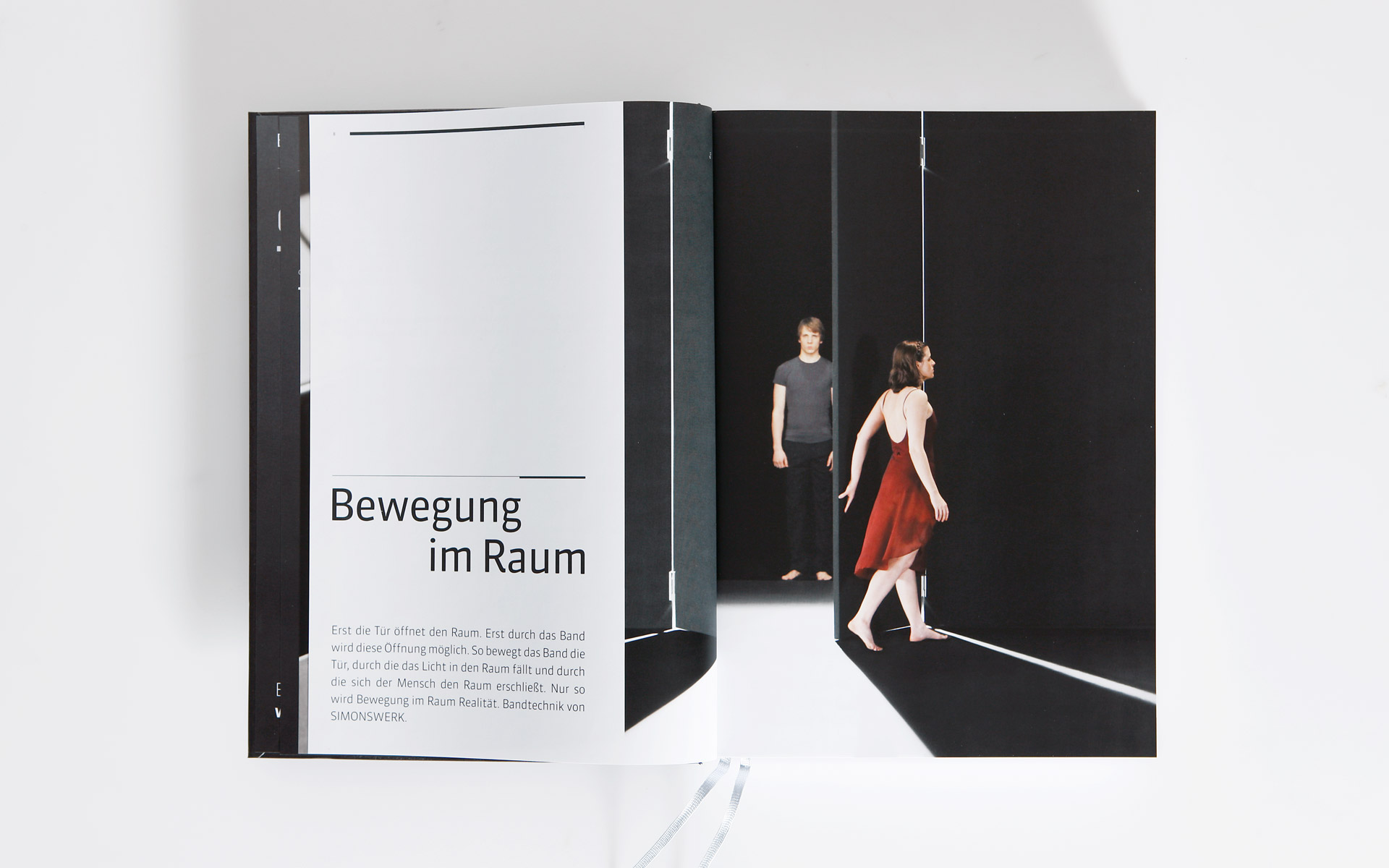 Simonswerk Kompendium 2012, Handbuch, Doppelseite, Image